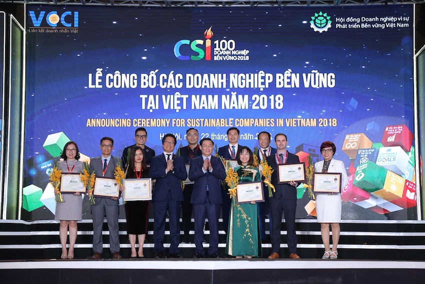 Vinamilk[-]nhận[-]bằng[-]khen[-]của[-]Thủ[-]tướng[-]Chính[-]Phủ[-]về[-]phát[-]triển[-]tam[-]nông[-]bền[-]vững